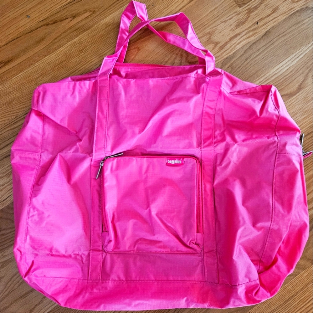 Baggallini Pink bag Huge!